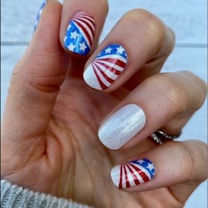 HP 2/18  COLOR STREET AMERICAN DREAM